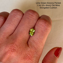 Load image into Gallery viewer, Persepolis Gemstone Signet Ring