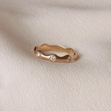 Load image into Gallery viewer, Talayee Fine Jewelry's 14k gold Low-Tide band flush set with three white diamonds handmade in San Francisco