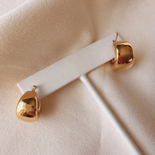 Load image into Gallery viewer, San Francisco affordable 14k gold earrings
