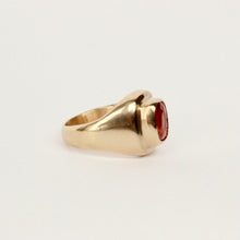 Load image into Gallery viewer, Persepolis Gemstone Signet Ring
