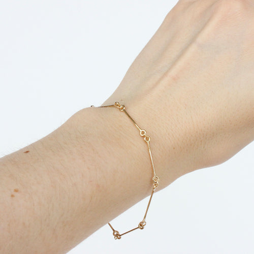 talayee fine jewelry bar link chain bracelet on wrist