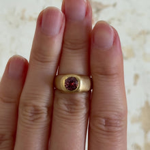Load and play video in Gallery viewer, Juno Ring with Tri-Color Sapphire
