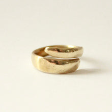 Load image into Gallery viewer, 14k Gold Forma Pink Ring on figure. 14k crossover pinky ring. 
