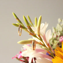 Load image into Gallery viewer, 14k gold dot circle vow rings

